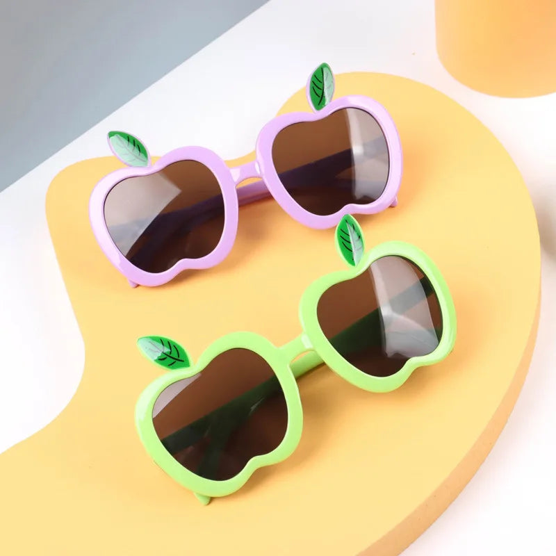 Lunette de soleil en forme de pomme pour bébé