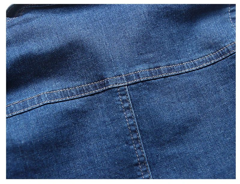 Barboteuse en denim doux pour bébés