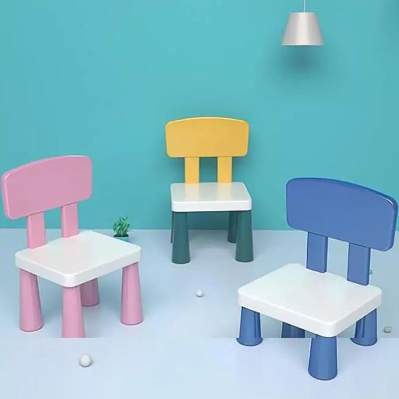 Petit tabouret de jeu pour enfant