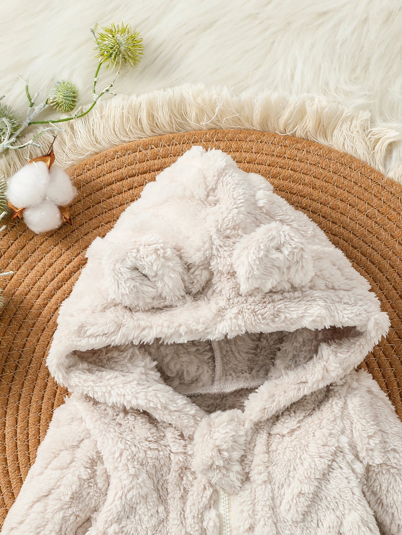 Combinaison en peluche à capuche pour nouveau-né
