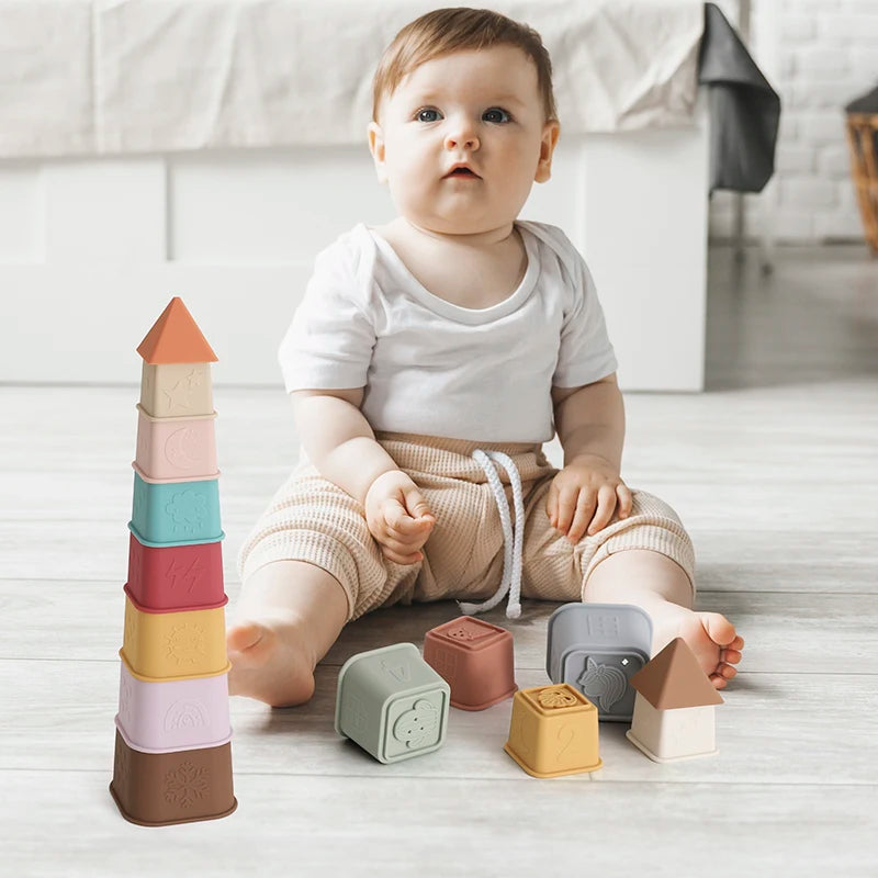Collection de tasses empilables en silicone pour bébés