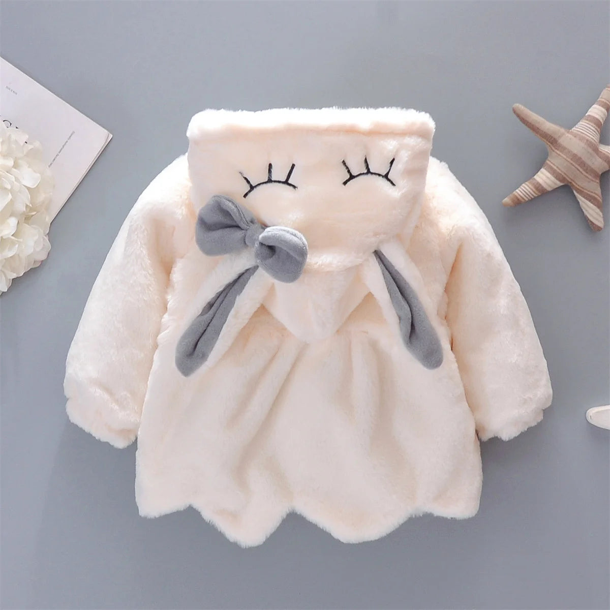 Manteau en peluche avec oreilles de lapin pour bébés