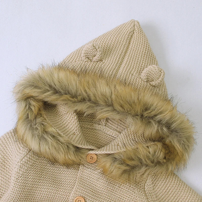 Combinaison tricotée à capuche pour bébé