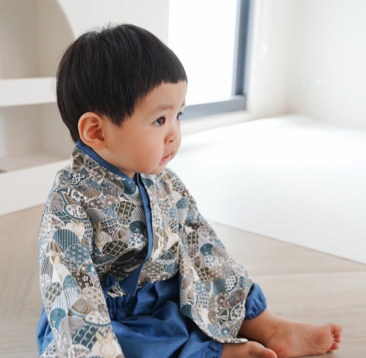 Kimono rétro bleu et gris pour bébé avec haut à manches courtes