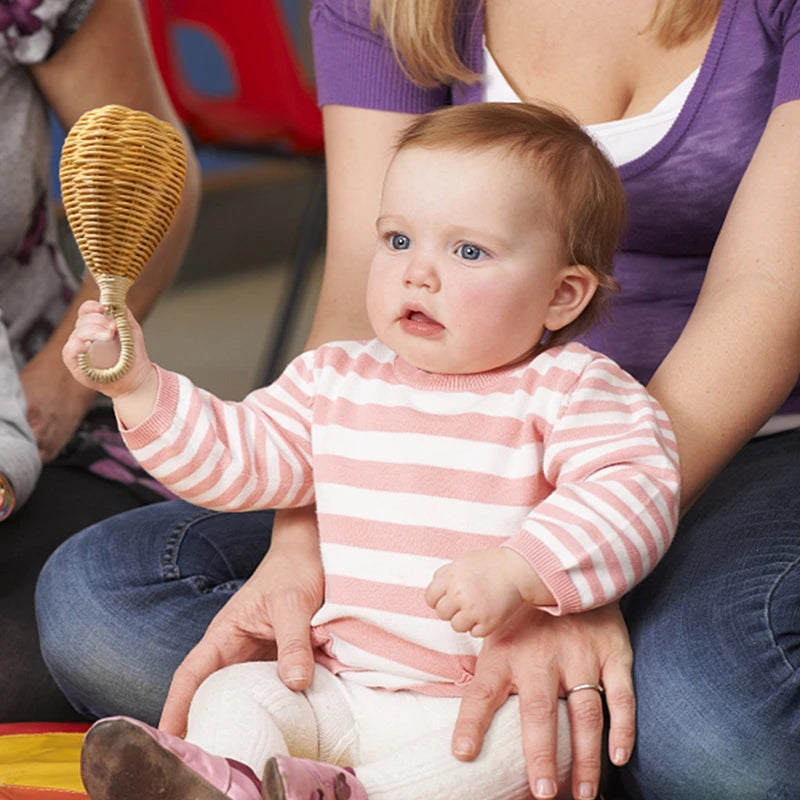Hochet en bois avec anneau de dentition pour bébé