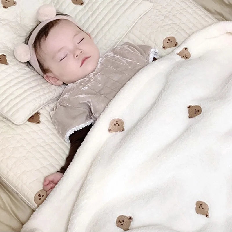 Couverture en flanelle pour bébé
