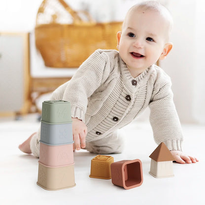Collection de tasses empilables en silicone pour bébés