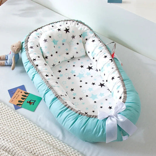Couffin réducteur de lit avec étoiles pour bébé