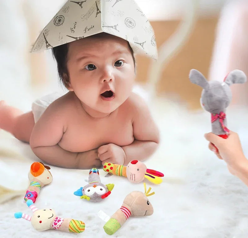 Hochet avec jouets en peluche