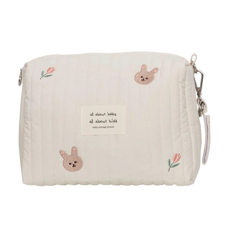 Sac à langer brodé et matelassé petit modèle pour bébé