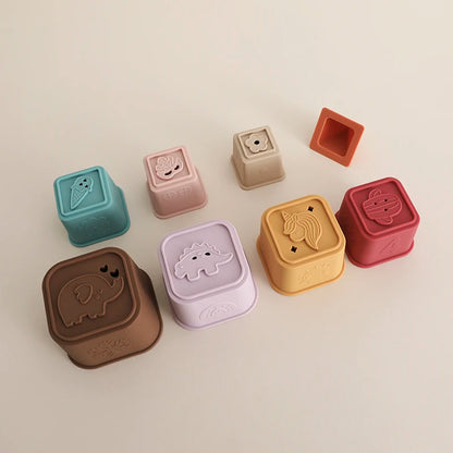 Collection de tasses empilables en silicone pour bébés