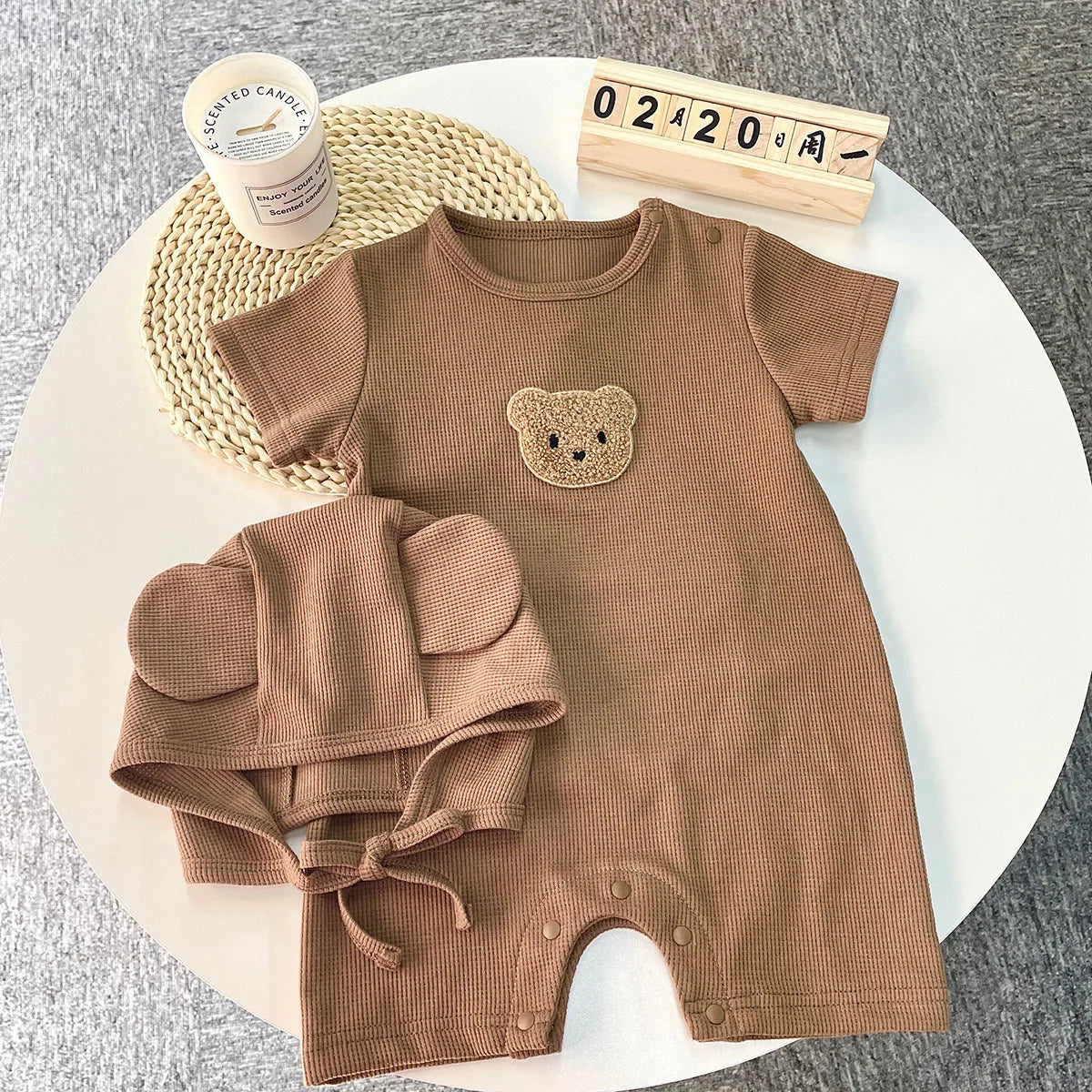 Barboteuse avec bonnet pour bébé
