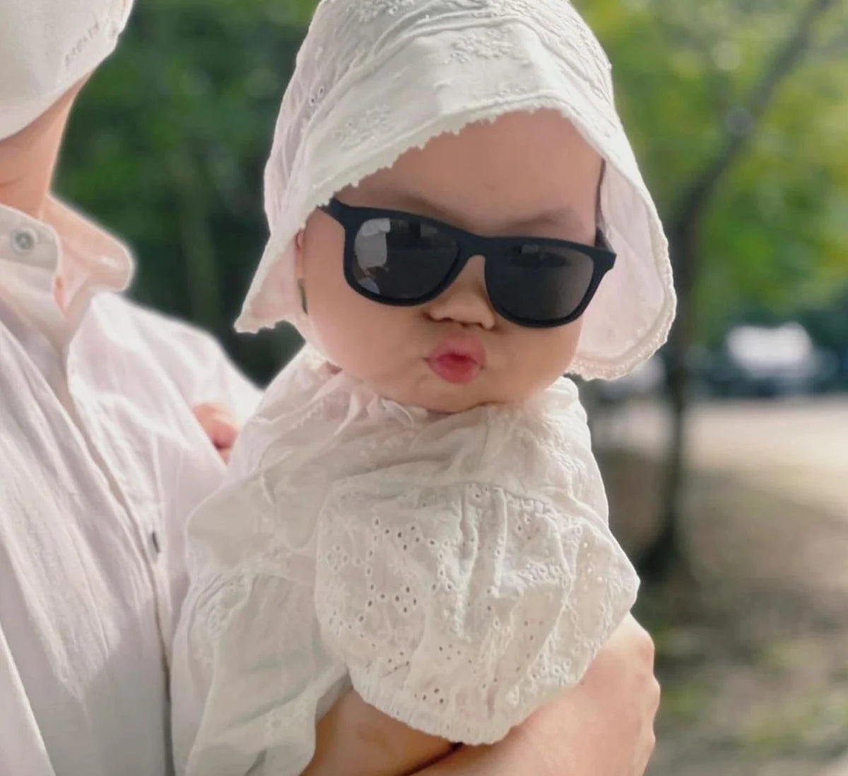 Lunettes de soleil avec sangle reglable pour bébés