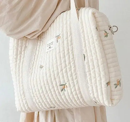 Sac à langer brodé et matelassé grand modèle pour bébé