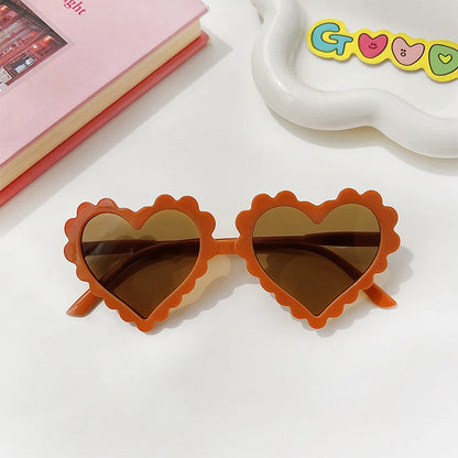 Lunette colorée avec un design en forme de coeur pour enfant