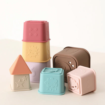 Collection de tasses empilables en silicone pour bébés