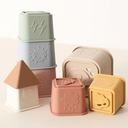 Collection de tasses empilables en silicone pour bébés