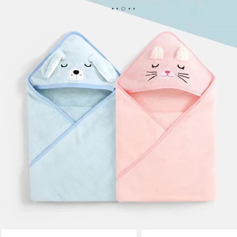 Peignoir à capuche pour bébés