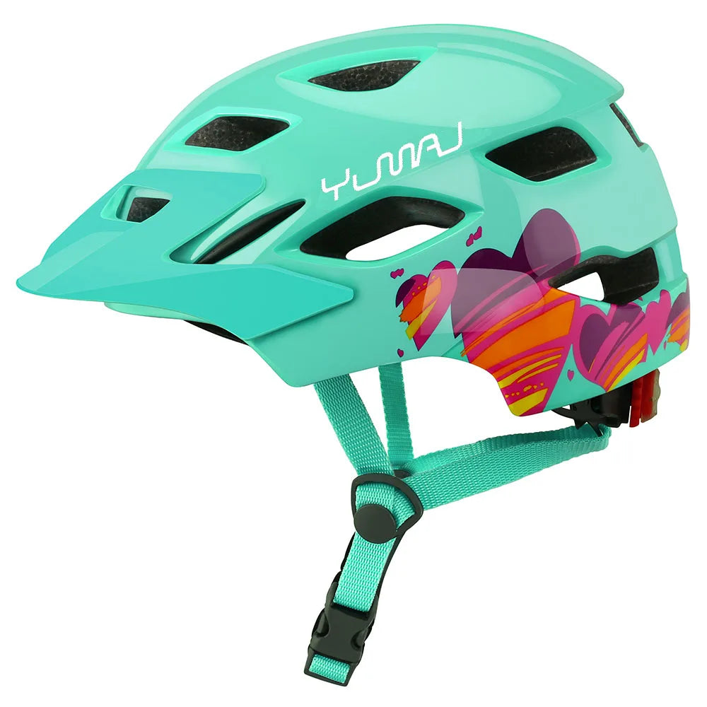 Casque de vélo avec des imprimés pour enfants