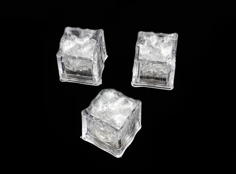 Lot de 6 ou 12 pièces de jouets de bain cubes lumineux