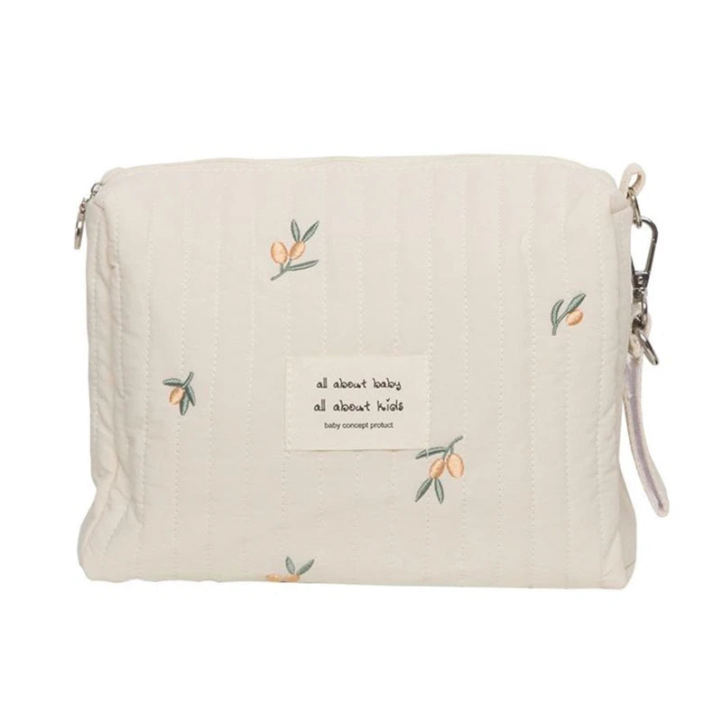 Sac à langer brodé et matelassé petit modèle pour bébé