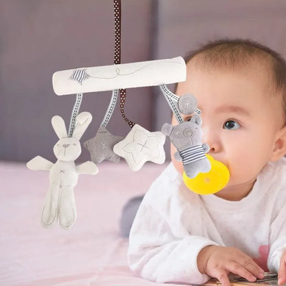 Cloche de lit suspendue pour bébé avec ourson et lapin