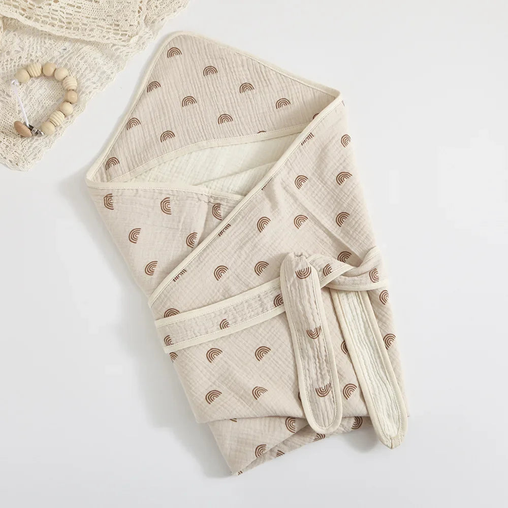 Cape de bain pour bébé beige avec cœurs
