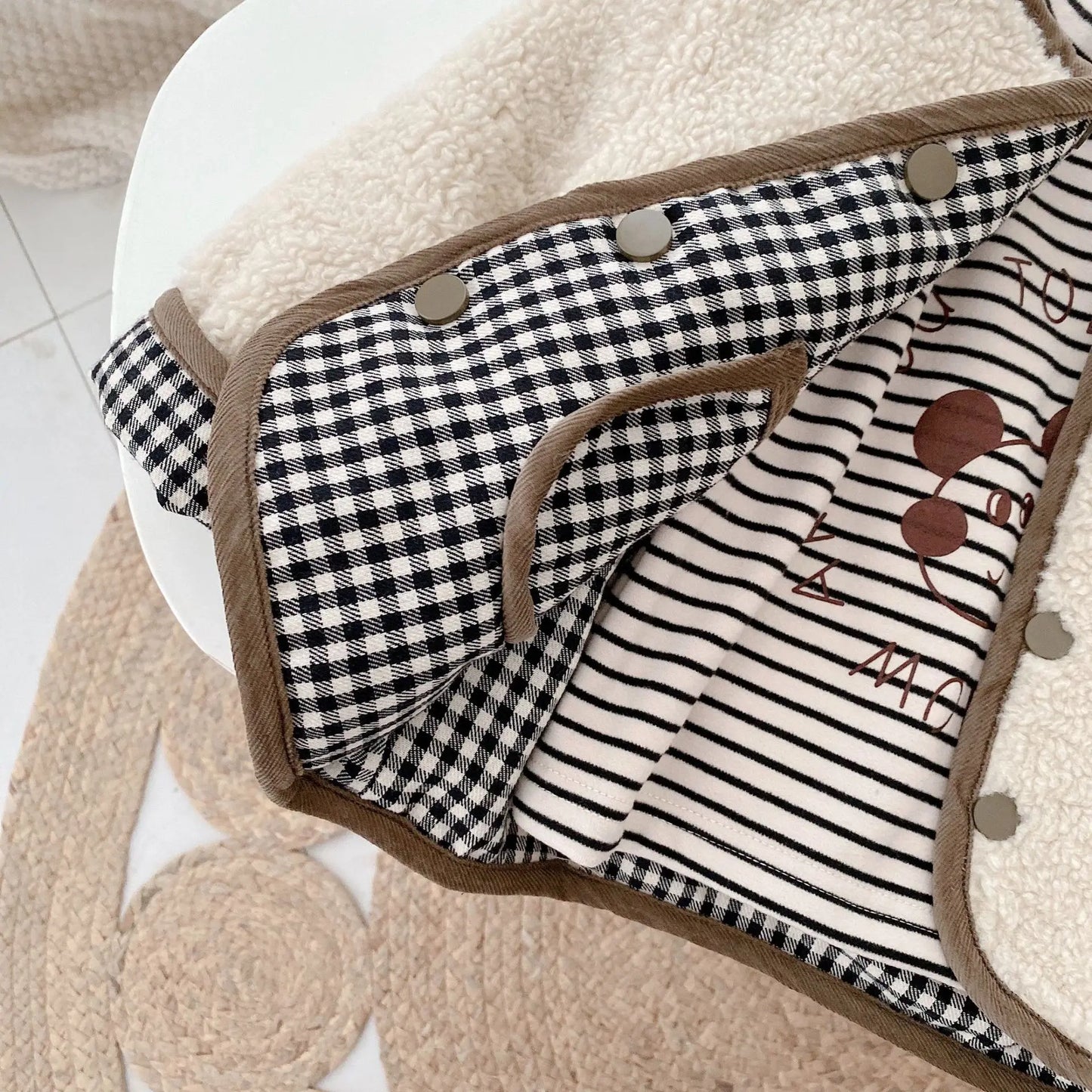 Veste plaid double face pour bébé