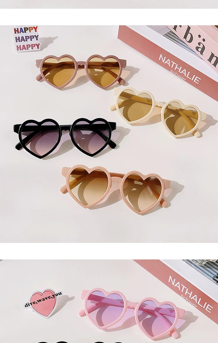 Lunette colorée avec un design en forme de coeur pour enfant