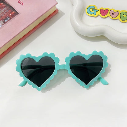 Lunette colorée avec un design en forme de coeur pour enfant
