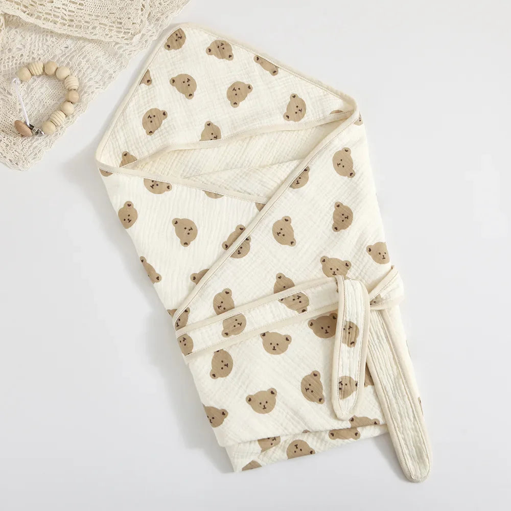 Cape de bain pour bébé beige avec cœurs