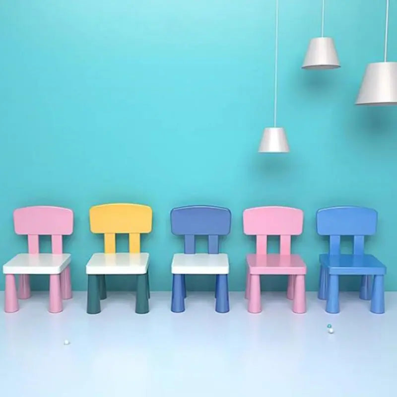 Petit tabouret de jeu pour enfant