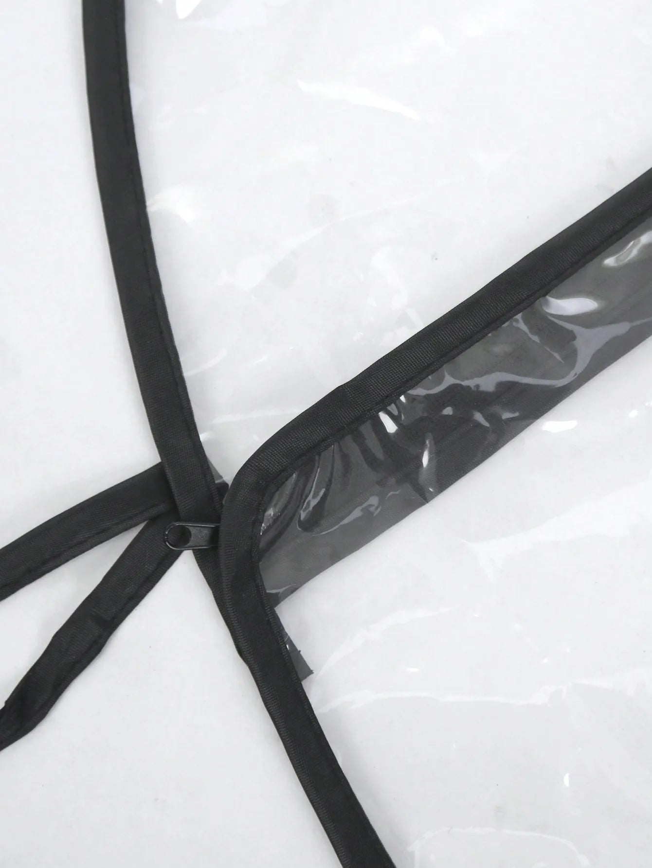 Housse imperméable spécial poussette