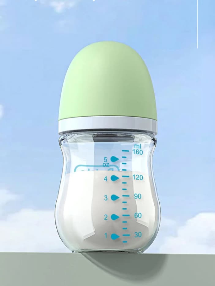 Biberon en verre pour nouveau-né