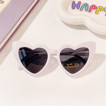 Lunette colorée avec un design en forme de coeur pour enfant