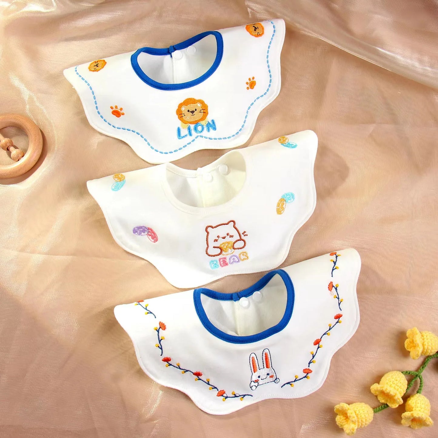 Bavoir à motifs d’animaux pour bébé