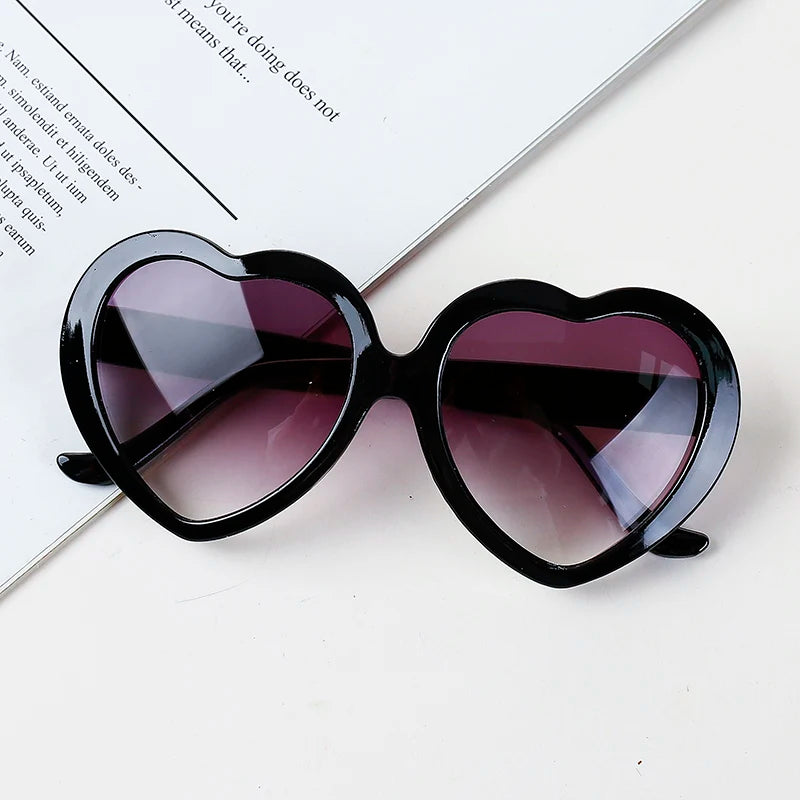 Lunette colorée avec un design en forme de coeur pour enfant