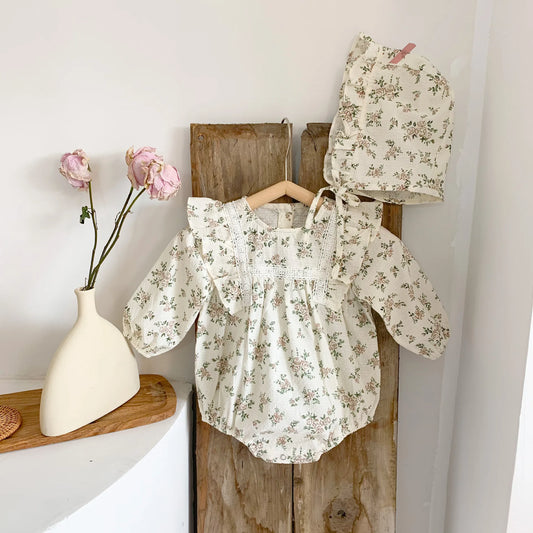Ensemble barboteuse à manches longues et chapeau fleuri pour bébé