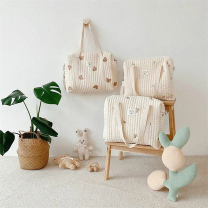 Sac à langer brodé et matelassé grand modèle pour bébé