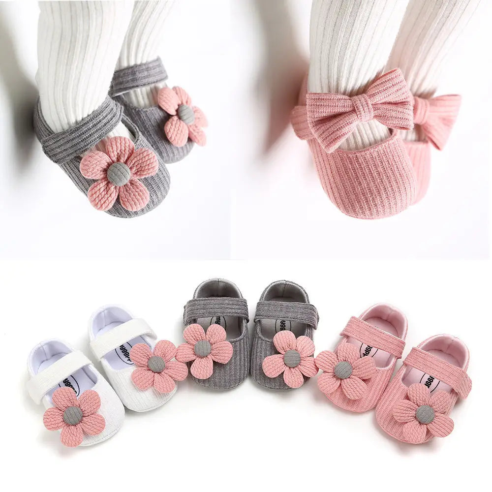 Chaussures en coton à motif de fleur pour nouveau-né