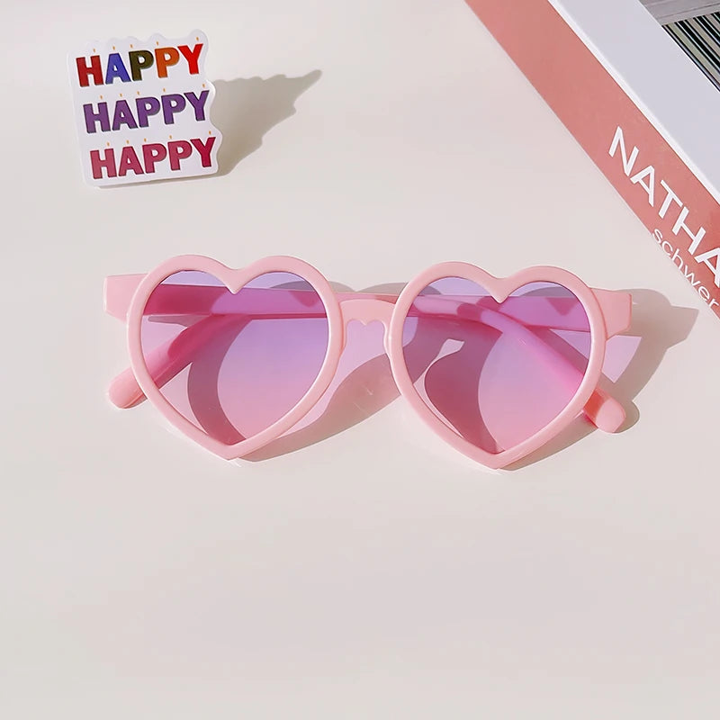 Lunette colorée avec un design en forme de coeur pour enfant